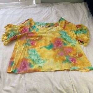 Fun short sleeve shirt.